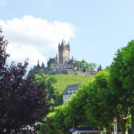 Living Above The Roofs Of Cochem Apartment Exterior photo